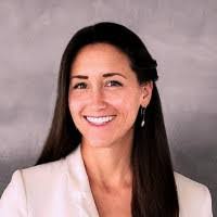 Kelly Ewing's Instagram, Twitter & Facebook