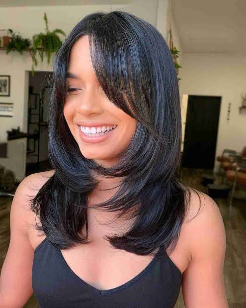 74 Most Popular Medium-Length Layered Haircuts for 2026