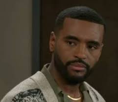 Watching The Steve Harvey show and look who I spotted….. hunny she was that  girl in the 90s 00s…. Update Still is!!