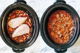 These easy crockpot recpes make cooking extra easy. 21 Crock Pot Dump Dinners For Winter