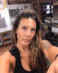 Jill Arends's Instagram, Twitter & Facebook