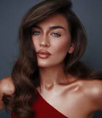 3rd time shooting with Toronto fashion model, @viktoria_koval25_. Makeup by  @vikoval.mua. Sony a6100 w/Viltrox AF 35mm f1.7 Air STM ASPH ED IF.