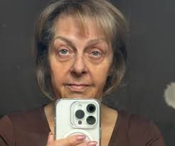 Hi all, I'm after some ideas please, I'm not sure if want to go short yet.  This is my natural colour but I'm booked in for some highlights next month.  Thank you