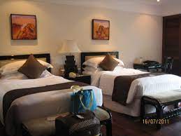 Hotel bintang 3 dapat dikatakan sebagai penginapan yang punya level setingkat lebih tinggi dari bintang 2 dan dua tingkat lebih tinggi dari bintang 1. Jangan Masuk Dunia Perhotelan Kalau Tidak Mau Mendapatkan 7 Hal Ini Kaskus
