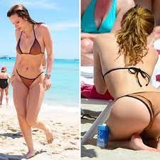 Bella Thorne's Fantasstic Day at the Beach