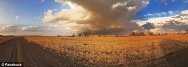 The drummond ranch comprises roughly 433,000 acres in oklahoma and southern kansas, according to data provided by modern farmer. Pioneer Woman Ree Drummond Is 23rd Largest Landowner In Us Daily Mail Online
