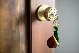 What is an entrance function door knob? Schlage Doorknob Unlocks When Turned Safest Living