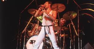Farrokh, his younger sibling kashmira, and their parents were practising zoroastrians. Happy Birthday Freddie Mercury 8 Things You Did Not Know About The Queen Singer And Rock Legend Meaww