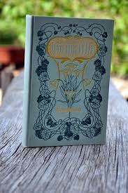 The Song Of Hiawatha By Henry Wadsworth By Mrsandmisscurio On Etsy Classic Books Hiawatha Book Publishing