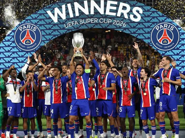 PSG derrota Aston Villa e levanta ta&ccedil;a da Supercopa da UEFA - Jogada - Di&aacute;rio do Nordeste