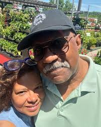 Myrna Elliott's Instagram, Twitter & Facebook