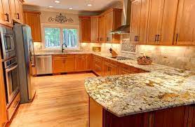 Black granite and white marble or quartz countertops go very well with oak cabinets. 29 Fantastic Kitchen Backsplash Ideas With Oak Cabinets 17 Kitchen Remodel Countertops Kitchen Renovation New Kitchen Cabinets