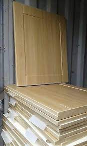 If you want to update the look of your kitchen cabinets or your bathroom cabinets, you should find the perfect solution for you. Shaker Light Oak Kitchen Cupboard Doors Drawers To Fit Howdens Magnet Wren Units Ebay