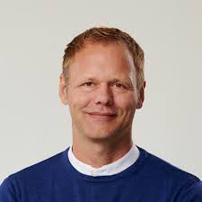 Daniel Kis (@donik1s)