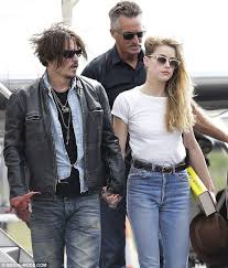 They married in 2015 in a private ceremony, but heard filed for divorce a year later, accusing depp of domestic abuse. Pictured Johnny Depp And Amber Heard Together Again Artistas