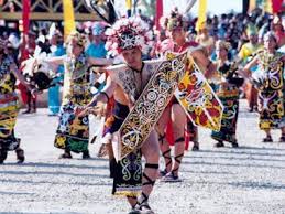 Kesenian Dayak Kalimantan Xl Axiata Pindonesia Borneo Culture Of Indonesia East Kalimantan