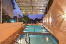 Business Hotel
