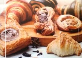 Gajah memiliki ciri khas yang unik dari hewan lainnya, salah satunya memiliki bentuk telingga yang besar. Cassia Cake Shop Grand Aston Yogyakarta Sajikan Croissant Terbaik