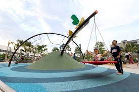 Taman rekreasi western park ve setia alam central park gibi shah alam şehrinin görülecek yerleri yakındır. Urban Park Bandar Setia Alam Landezine International Landscape Award Lila