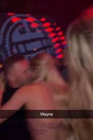 Embarrassing pictures of wayne next to various women have circulated on social media. Jaaxcq52kwstgm