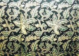 Sebab, dipengaruhi oleh gaya asal batik paling terkenal dan disisipkan pada karya lokal daerahnya. Batik Riau