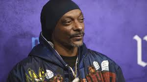 Snoop Dogg leads a group of potty-mouthed kids as a youth football coach in  'The Underdoggs' film | AP News