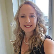 Can someone edit this into a professional headshot?