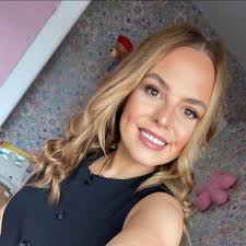 Hello! Can anyone recommend somewhere to get wedding mirror decals from?  Ideally Etsy ☺️