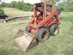 And a clear sightline to the loader bucket through huge glass door. 1976 New Holland L225 Skid Steer W Bucket Bigiron Auctions