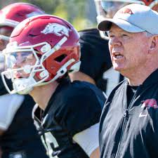 New Hogs' transfer gives Bobby Petrino triple threat option