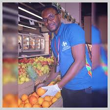 Ousseynou Employe Fruits Et Legumes Carrefour Sn