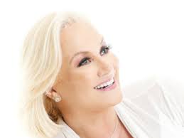 Disfrute de una buena charla en radio con Sylvia Blanco