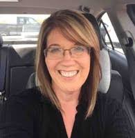 Bonnie Mckenzie's Instagram, Twitter & Facebook