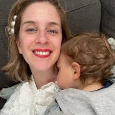 Así de grande está el hijo de Alison Mandel y Pedro Ruminot