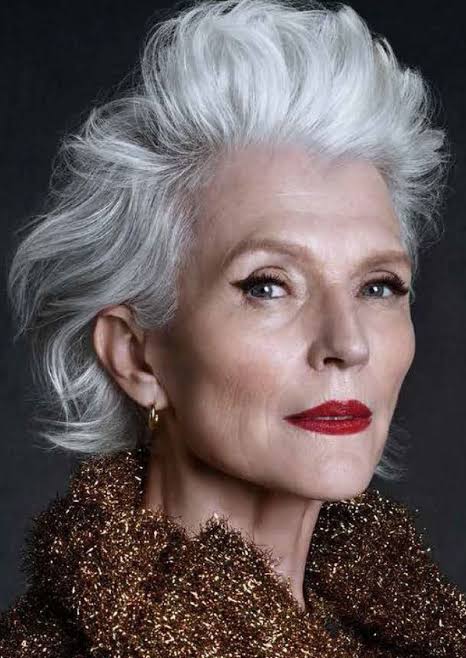 Maye Musk | D`Management