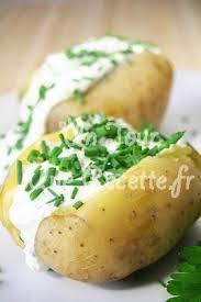 Hummm Pommes De Terre Sauce Ciboulette Une Recette Un Jour Une Recette Recette Recette Pomme De Terre Recettes De Cuisine Recette Pomme