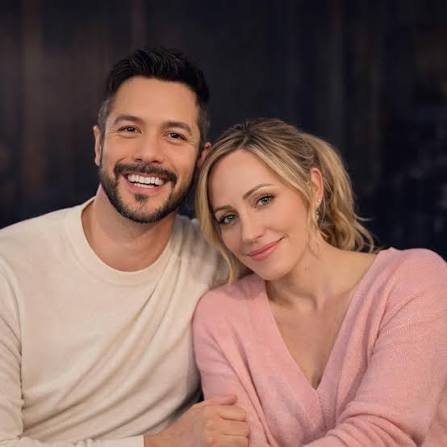 Mike won't be in the next season of Virgin River… 😢We're already suffering  over here! And you, will you miss seeing these two together? 💔