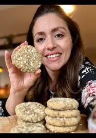 Pane con Fiocchi di Avena, Yogurt e Semi Vari🥯🍞 Ingredienti: • 300 g di  fiocchi di avena • 250 g di yogurt naturale (può essere intero o magro) • 1  cucchiaino di sale • 1 cucchiaino di lievito in ...