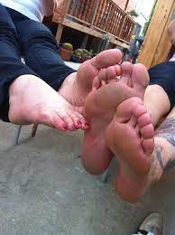 Lynn Pops's Feet << wikiFeet