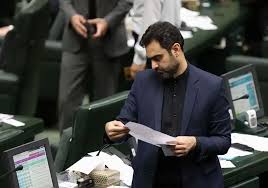 امیرحسین ثابتی: رسانه ها اراجیف منتشر می کنند، نه خط سفید دارم و نه گوشی آیفون