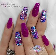 Lachsrosa Ombre Effekt Und Glitter Auf Sargnageln Valentine S Day Nails Sparkle Nails Sparkly Nails