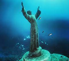 Christ Of The Abyss Italy It Is Possible To Dive Or Snorkle To This Bronze Statue Of Jesus Christ In Front Of Christ Of The Abyss Travel Inspiration Travel