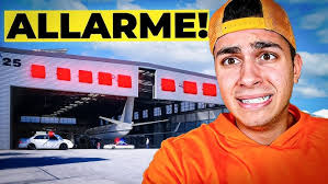 BETTY'S NURSERY 🌈 Black Unicorn manda Candy nell'ASILO NIDO HORROR  [ROBLOX]