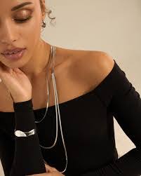 Brigitte Post's Instagram, Twitter & Facebook