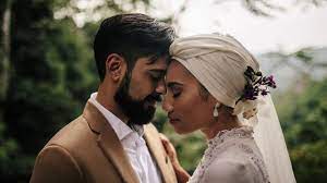 Yuna and adam have been spotted at a number of events together and some have speculated that the couple are already engaged after seeing yuna sporting a shiny diamond ring. Yuna Zarai Adam Sinclair Wedding Pop Bytes Youtube