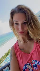 I was watching two different movies yesterday. I noticed two different  actresses look almost alike... Amy Madigan from Uncle Buck and Kristen Wiig  from Paul