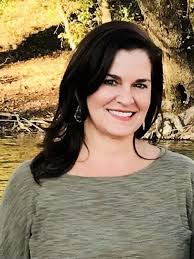 Kimberly Box's Instagram, Twitter & Facebook