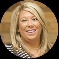 Tami Holt's Instagram, Twitter & Facebook