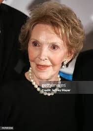 604 Nancy Mayer Stock Photos, High-Res Pictures, and Images