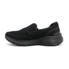 SPOTEC Sepatu Walking FIAT Hitam - Hitam Rp. 285.000 - Rp. 300.000 Produk  sepatu unggulan dari brand spotec yang hadir dengan beragam teknologi  terbaru yang semakin memberikan kenyamanan saat anda gunakan. Sepatu